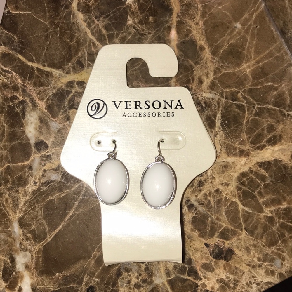 Versona dangle Earrings